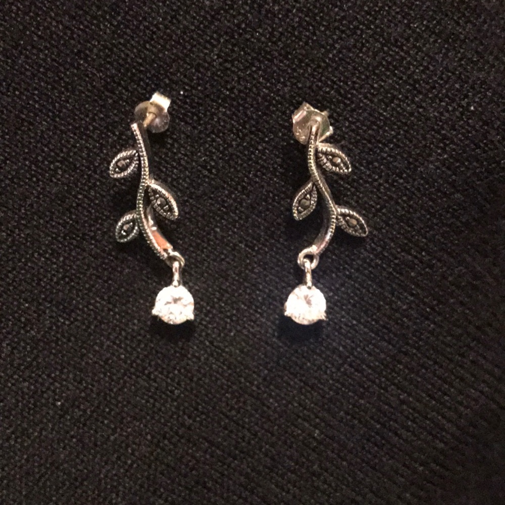 Silpada sterling silver drop earrings